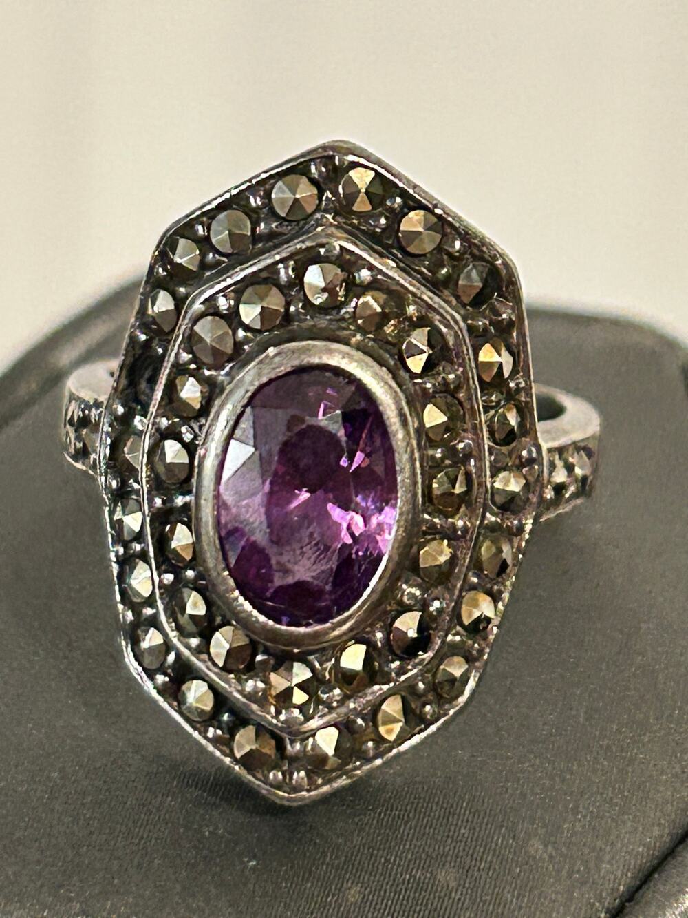 925 Sterling Silver Amethyst Marcasite Ring Size 5.5 Art Deco Style 7.41g